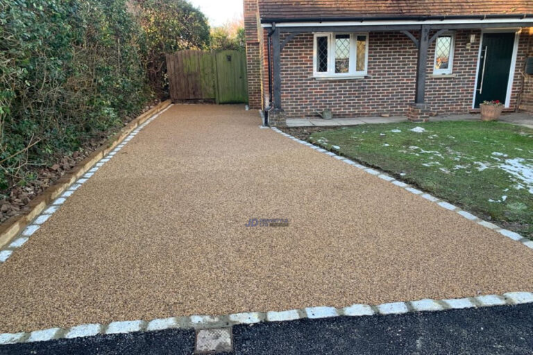 Resin Bound Driveway With Cobbled Edge And Sleeper Wall In Sevenoaks, Kent (6)