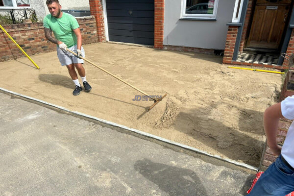 Brindle Block Paved Driveway With Charcoal Border In Folkestone Kent 3.jpeg