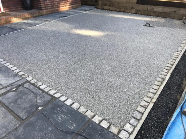 Resin Bond Driveway With Sandstone Footpath In Tunbridge Wells 8.jpeg