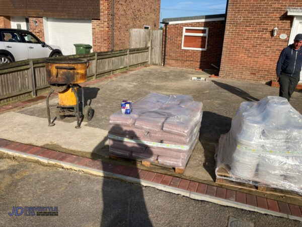 Resin Bound Driveway With Brick Border In Rye Kent 4.jpeg