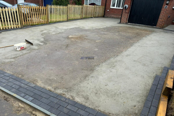 Tarmac Driveway With Block Paved Border And Picket Fence In Ashford Kent 2.jpeg