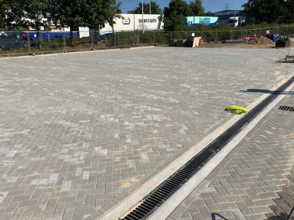 Grey paving in Acrise